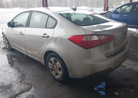 2016 Kia Forte Lx z USA, uszkodzony, nr VIN KNAFK4A67G5619736